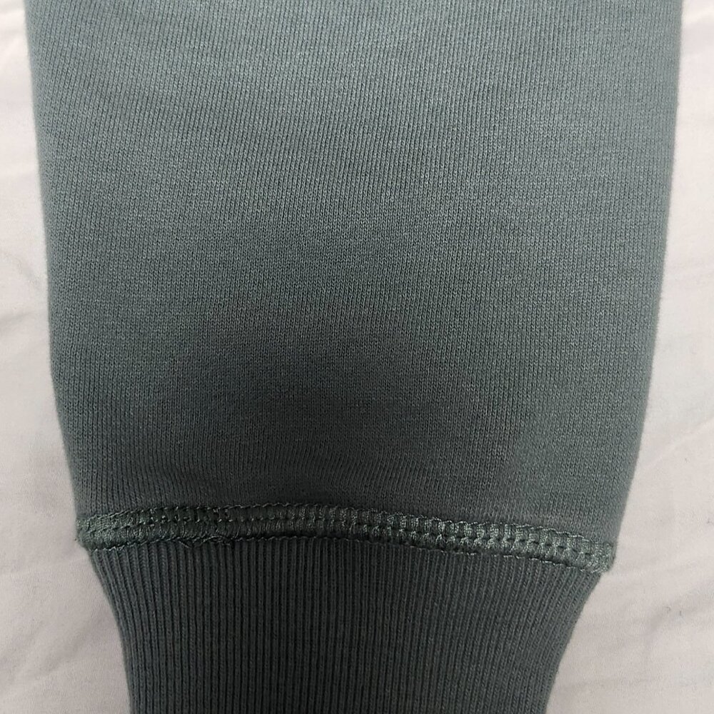 he Black Dog Womens Sweatshirt Legacy Collection Color Green Size Medium - Picture 16 of 16